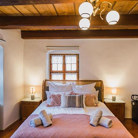 Flyns Bed & Breakfast กอร์ลิตซ์ ภายนอก รูปภาพ