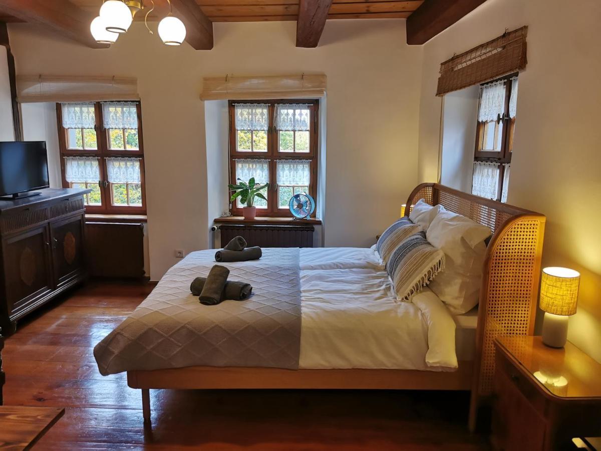 Flyns Bed & Breakfast กอร์ลิตซ์ ภายนอก รูปภาพ