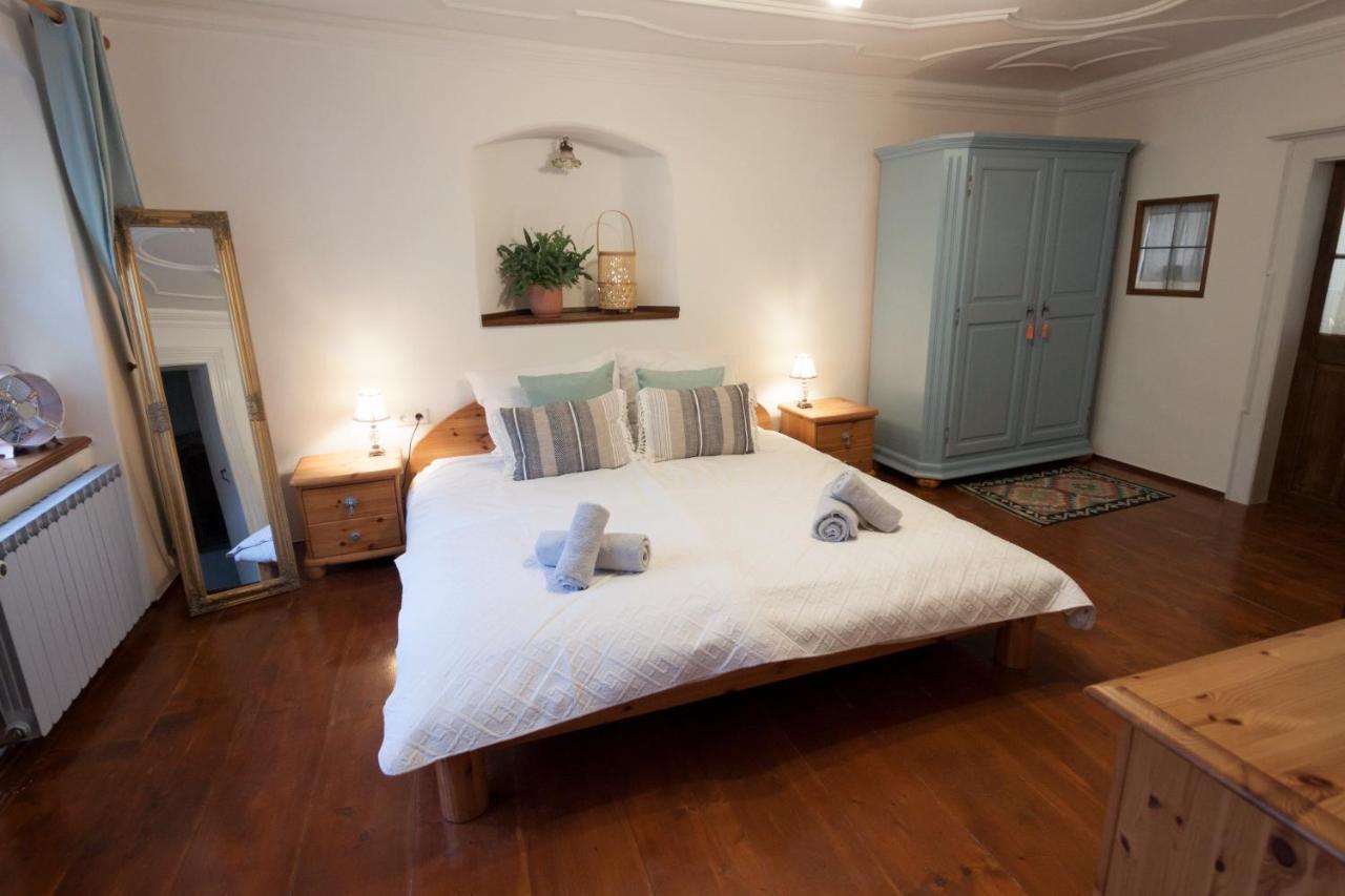 Flyns Bed & Breakfast กอร์ลิตซ์ ภายนอก รูปภาพ