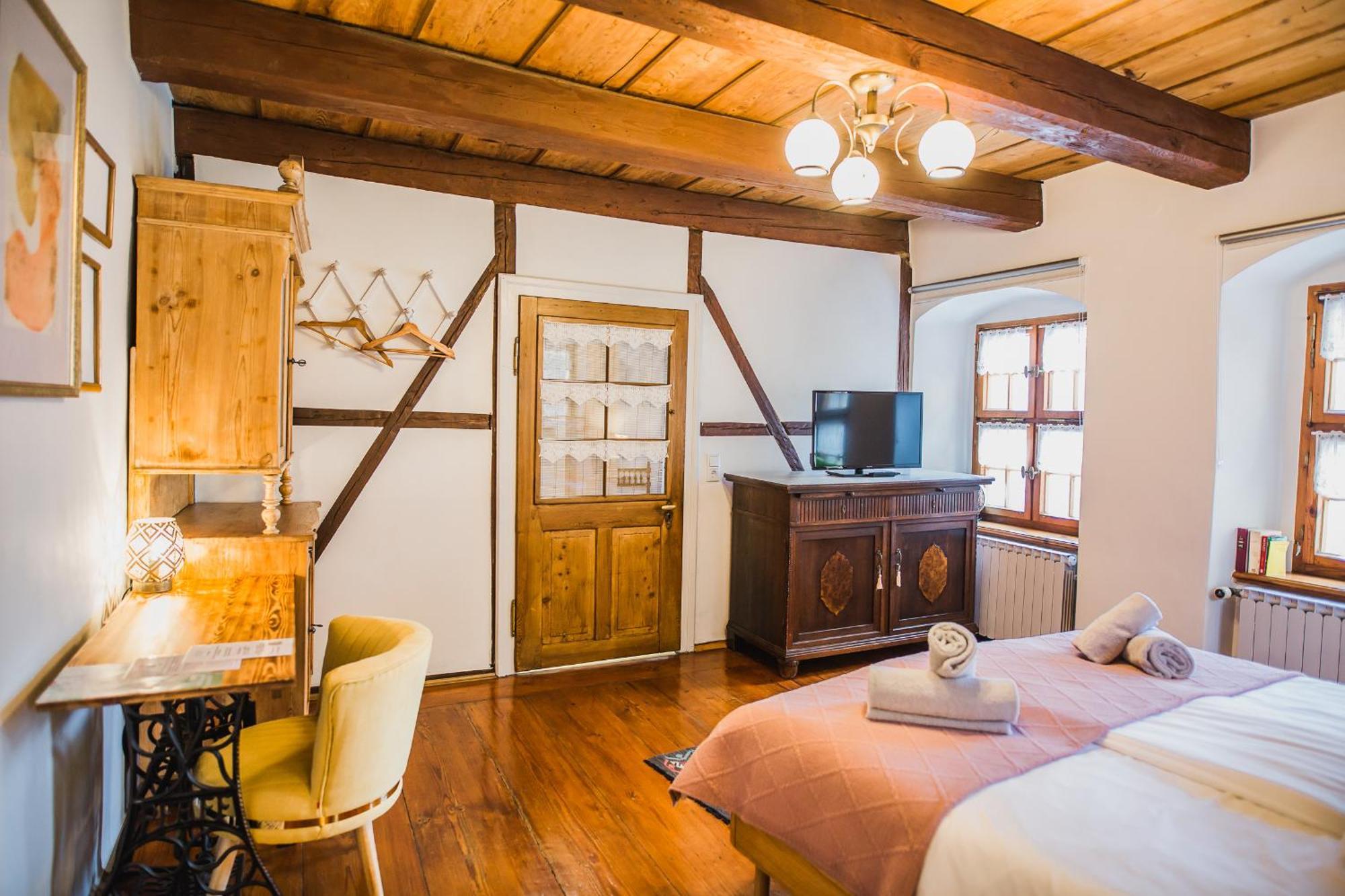 Flyns Bed & Breakfast กอร์ลิตซ์ ภายนอก รูปภาพ