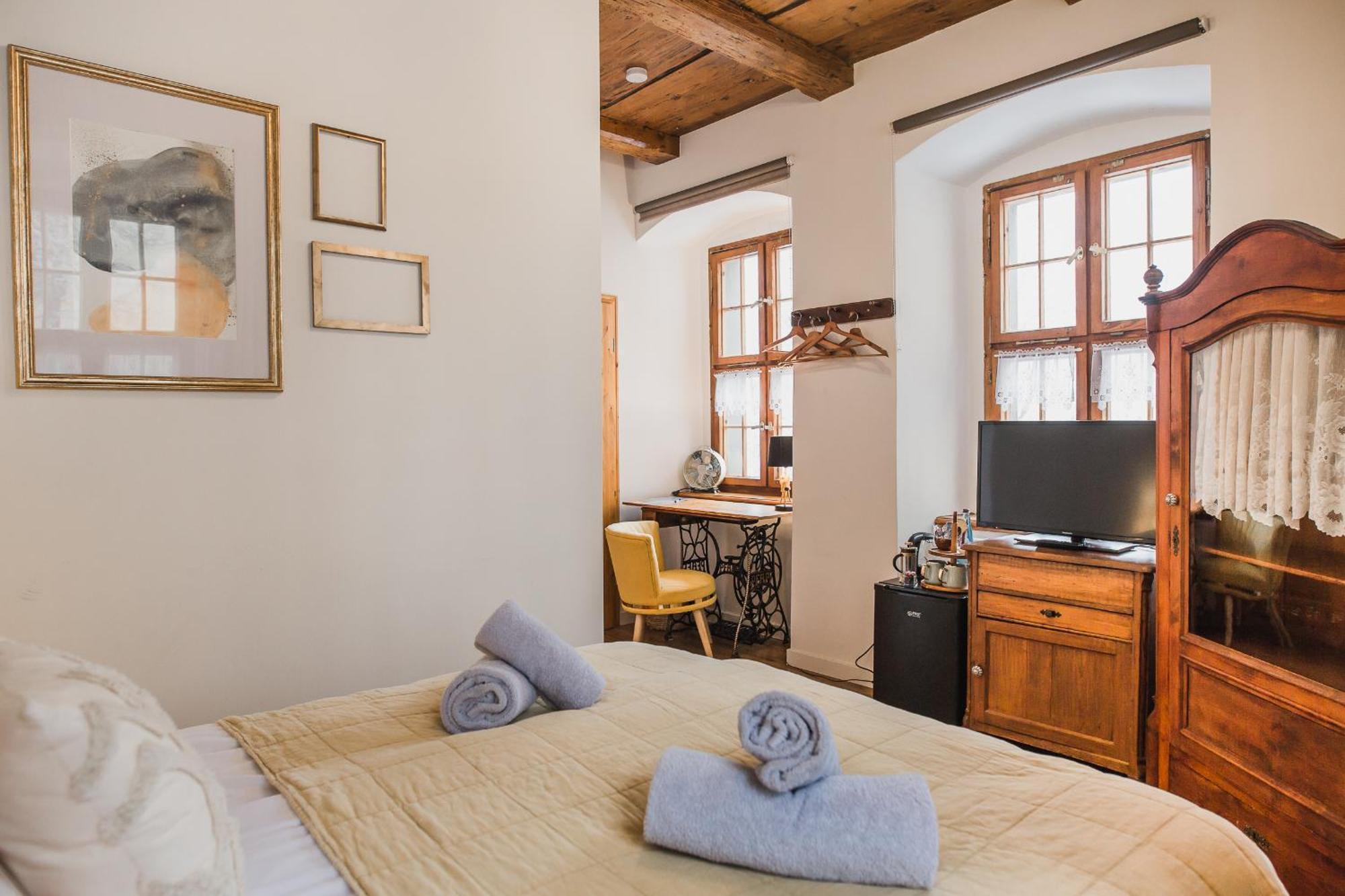 Flyns Bed & Breakfast กอร์ลิตซ์ ภายนอก รูปภาพ