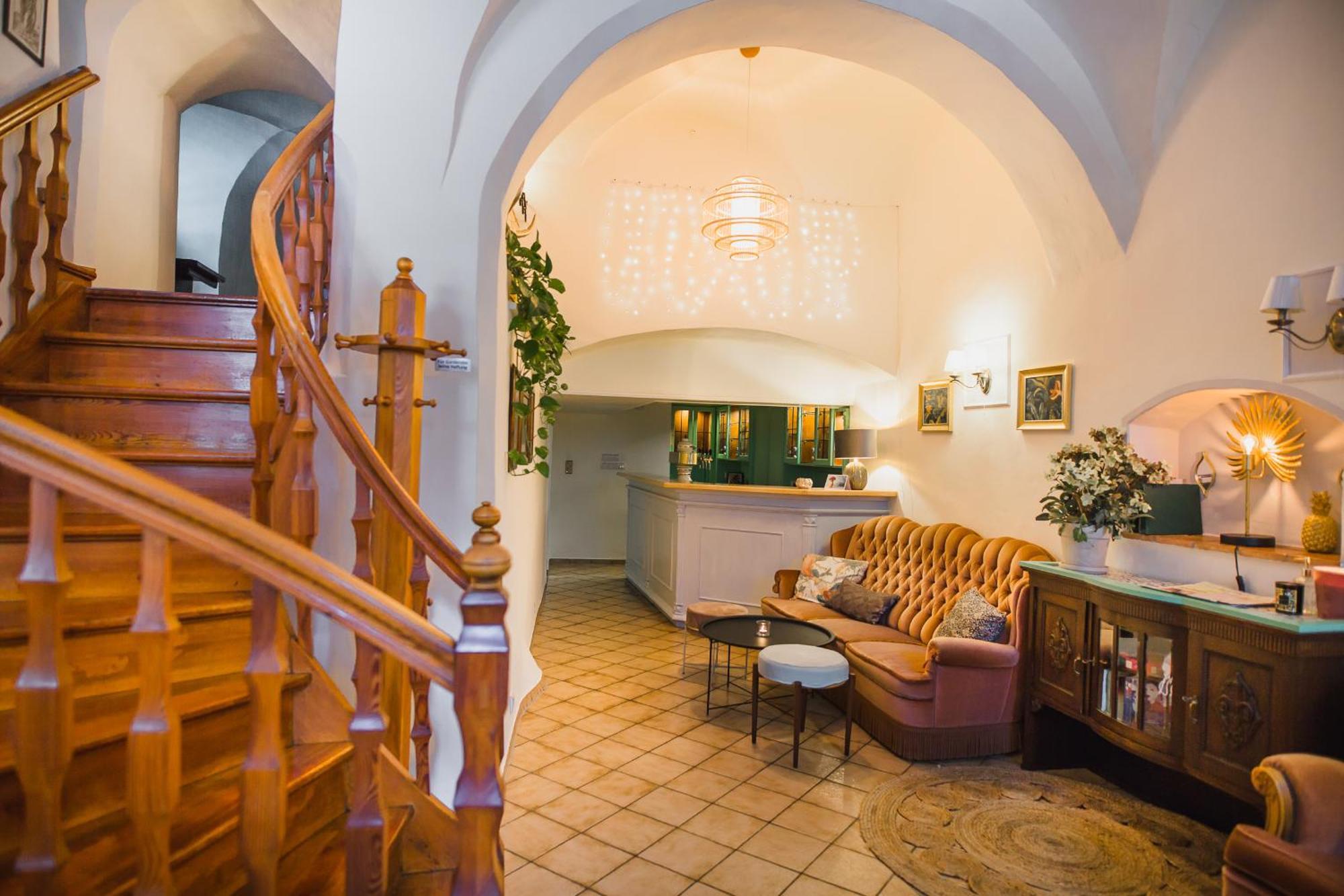 Flyns Bed & Breakfast กอร์ลิตซ์ ภายนอก รูปภาพ